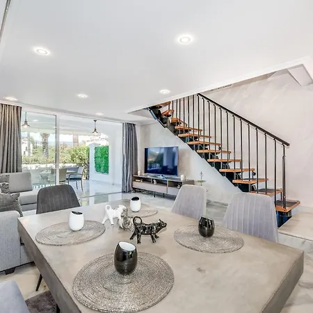 Luxury Townhouse Golden Mile * Marbella