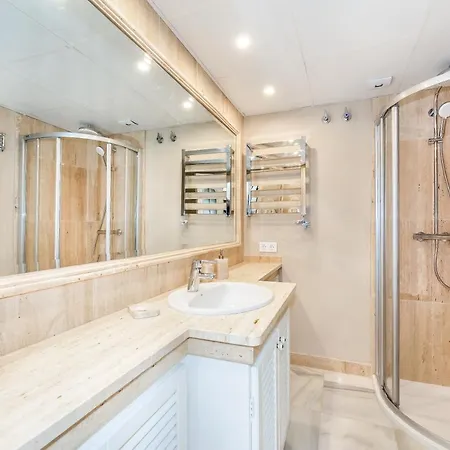 Chalet Luxury Townhouse Golden Mile
